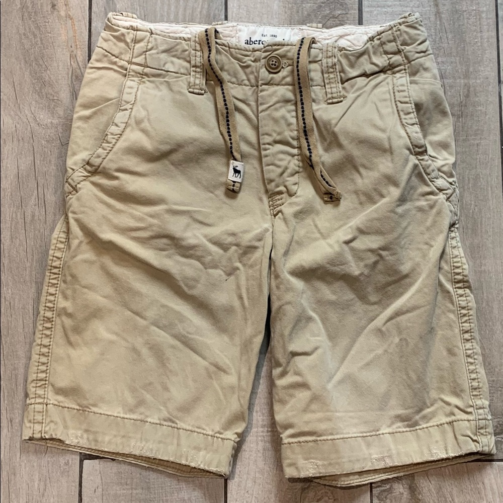 Abercrombie boys shorts , size M